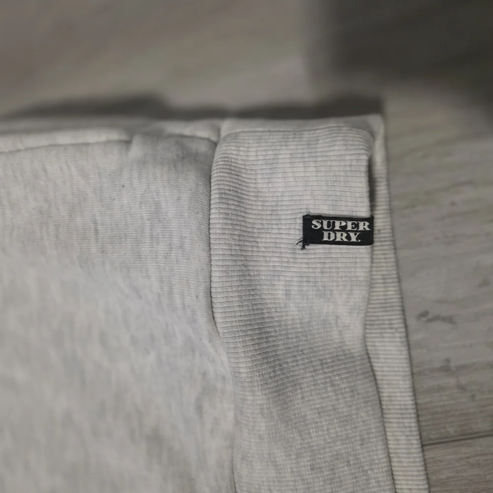 Superdry Hoodie Grey Black Logo Pullover Size UK 12 US 8 Casual Athleisure - Picture 7 of 10
